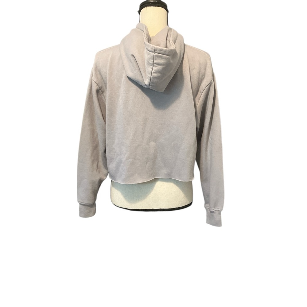 Women's Casual Light Gray Cropped Hoodie - Picture 3 of 10